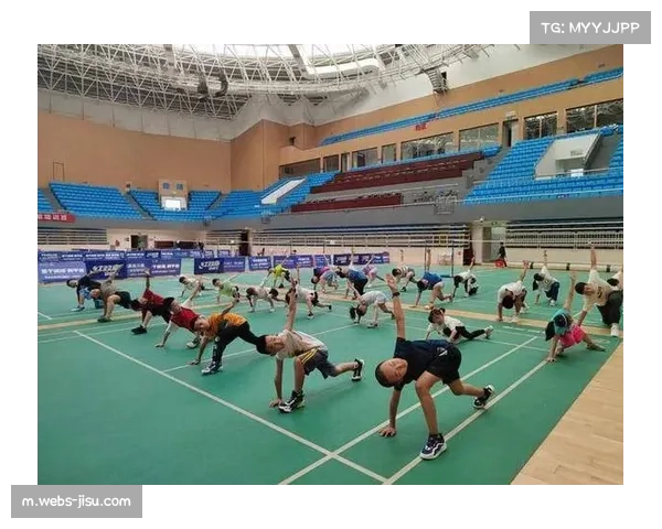 提升羽毛球体能训练聚焦核心力量与敏捷性突破