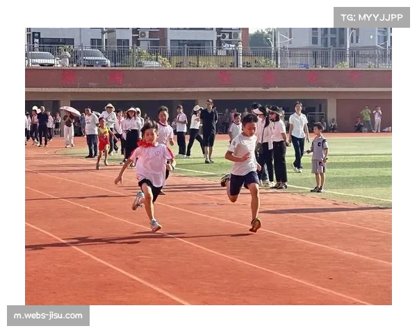 水球运动进入中小学体育课,学生兴趣浓厚