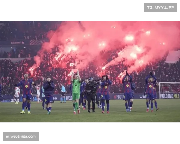 欧足联加强赛场纪律管理，对烟火投掷、堵塞通道等违规行为实施严厉处罚